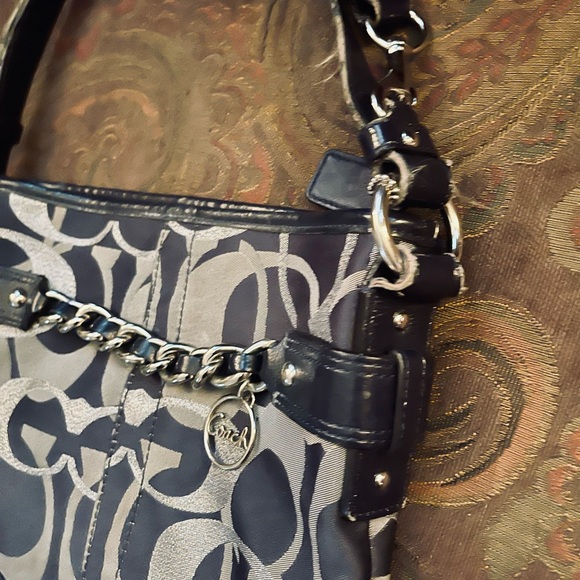 Coach F19820 Navy/silver shoulder bag signature design - Picture 2 of 8